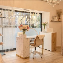 Beauty Cocktail - Einblick in das gemütliche und stilvoll eingerichtete Beauty-Cocktail-Studio in Düsseldorf.