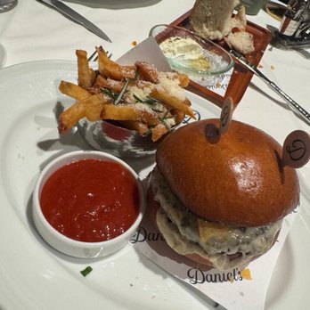 Daniel’s - Burger - Steakhouses Near Me - Coral Gables, Florida Daniel’s - Burger - Steakhouses Near Me - Coral Gables, Florida
