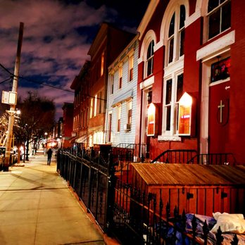 Greenpoint Neighborhood - Love the homestyle vibe Brooklyn has.. - Local Flavor Near Me Greenpoint Neighborhood - Love the homestyle vibe Brooklyn has.. - Local Flavor Near Me