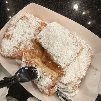 Cafe Beignet, Canal St - Coffee & Tea Near Me - New Orleans, Louisiana