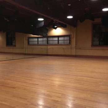 Align Ballet Method Silver Lake - The Hyperion Arts Complex studio. It's a real classic. Students love the authentic vibe. - Opera & Ballet Near Me - Los Angeles, California Align Ballet Method Silver Lake - The Hyperion Arts Complex studio. It's a real classic. Students love the authentic vibe. - Opera & Ballet Near Me - Los Angeles, California