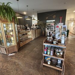 Duke's Cafe and Bakery - No line!