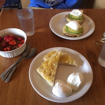 Beachcomber Cafe - Basic brekkie, eggy bagel, and homemade granola with strawberries and yogurt! So so so good. - Cafes Near Me - Trinidad, California