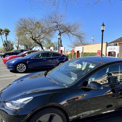Tesla Supercharger - Small charging area