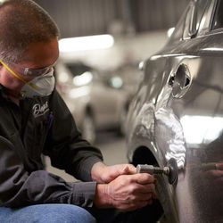 Dacus Auto Body & Collision Repair