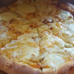 Pizza Enjoy Wilhelmshaven - lecker Pizza mit Käserand