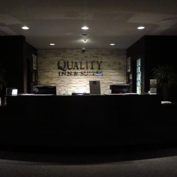 Quality Inn & Suites - Hotels Near Me - Petawawa, Ontario