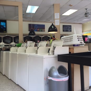 Aunt Bee's Launderette - Laundry room - Laundromat Near Me - Louisville, Kentucky