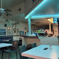 Alexi's Greek Cafe