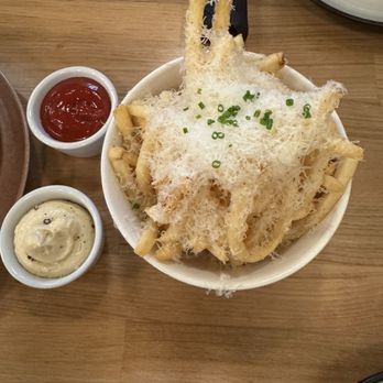 Momonoki - Garlic Parmesan fries - Japanese Near Me - Fountain Valley, California Momonoki - Garlic Parmesan fries - Japanese Near Me - Fountain Valley, California