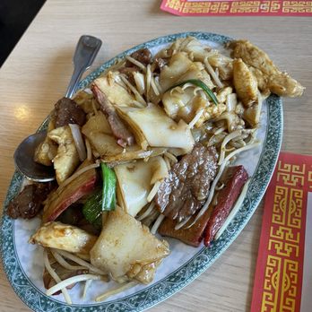 Grand China - Combination chow fun (dry) - Chinese Near Me - Placerville, California