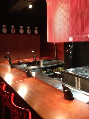 Dos Palillos by null