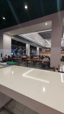 Staten Island Mall by null