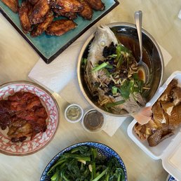 Soya sauce chicken on the left Soya sauce chicken on the left