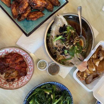 Ho Ho BBQ - Soya sauce chicken on the left - Chinese Near Me - Toronto, Ontario Ho Ho BBQ - Soya sauce chicken on the left - Chinese Near Me - Toronto, Ontario