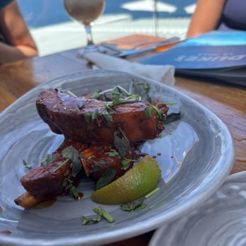 Duke's La Jolla - New American Near Me - La Jolla, California