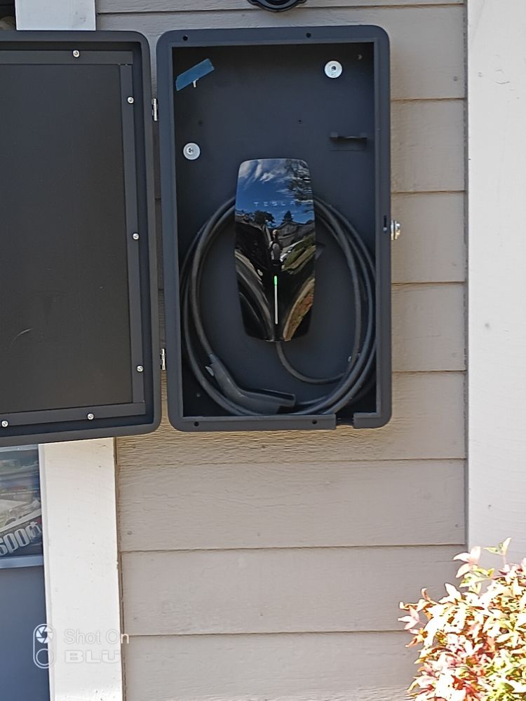 Slide of Fine Designs Electrical & Construction