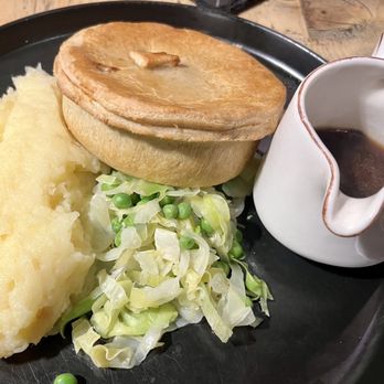Crystal Palace - Steak and Fuller's London Pride Pie - Pubs Near Me - Bath, BAS Crystal Palace - Steak and Fuller's London Pride Pie - Pubs Near Me - Bath, BAS