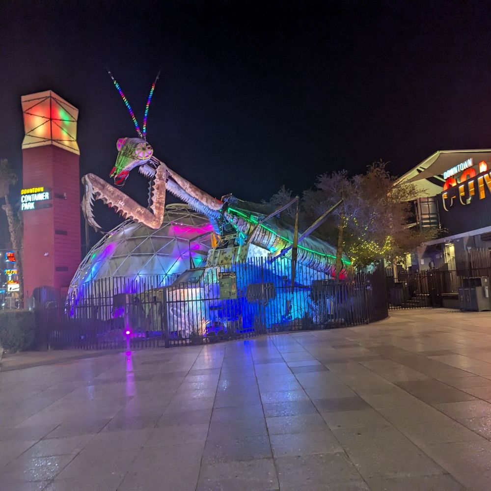 Praying Mantis - Mantis. - Public Art Near Me - Las Vegas, Nevada Praying Mantis - Mantis. - Public Art Near Me - Las Vegas, Nevada