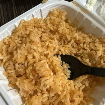 La Tapatia Bakery - Arroz del fondo de la olla con muchos pedazos duros - Mexican Near Me - Santa Barbara, California