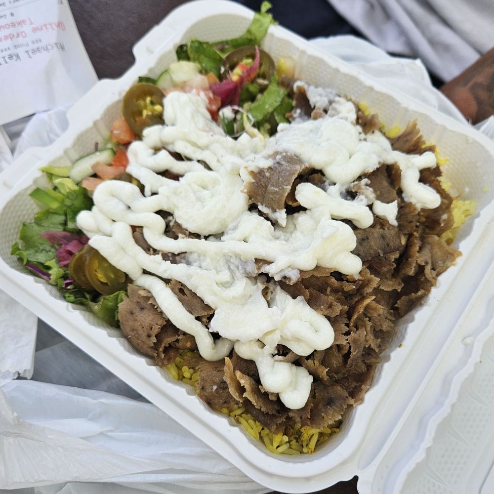 The Dizzy Pita - Beef/lamb bowl. Serving is very big, flavor is fresh and delicious! - Mediterranean Near Me - Kamuela, Hawaii The Dizzy Pita - Beef/lamb bowl. Serving is very big, flavor is fresh and delicious! - Mediterranean Near Me - Kamuela, Hawaii