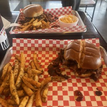 Swine Dining BBQ & Catering - Barbeque Near Me - Omaha, Nebraska Swine Dining BBQ & Catering - Barbeque Near Me - Omaha, Nebraska