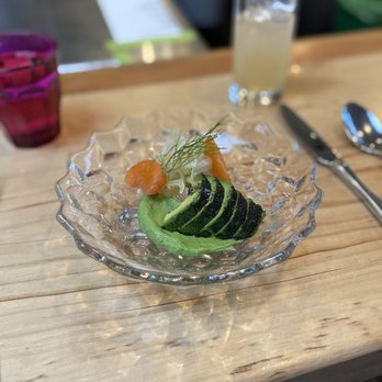 Mägo - Avocado w/ burnt onion and fennel. Delicious green sauce and nice touch w/ the mandarins. 8/10 - Colombian Near Me - Oakland, California Mägo - Avocado w/ burnt onion and fennel. Delicious green sauce and nice touch w/ the mandarins. 8/10 - Colombian Near Me - Oakland, California