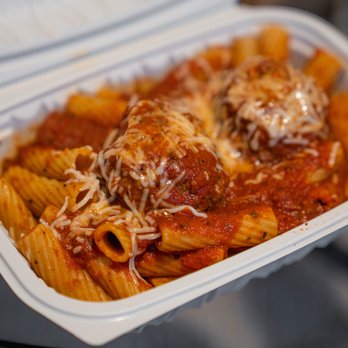 Danspot - Rigatoni Meatball - Italian Near Me - Walton Hills, Ohio