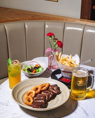 Zutto Japanese American Pub by null