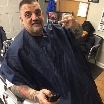 Friendly Barber Shop - Barbers Near Me - Meriden, Connecticut