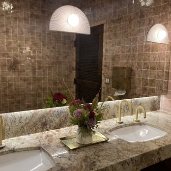 Waverly - Bathroom - Breakfast & Brunch Near Me - Cardiff, California