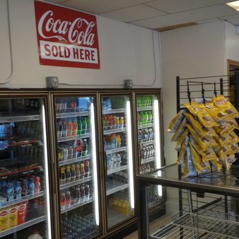 Cannone's Deli - the inside of a store - Delis Near Me - Gansevoort, New York