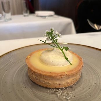 Crossroads Kitchen - Lemon Tart - Vegan Near Me - Los Angeles, California Crossroads Kitchen - Lemon Tart - Vegan Near Me - Los Angeles, California