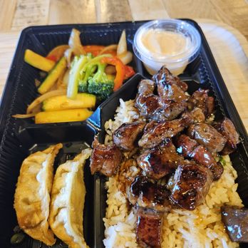 Akoya Kitchen - Steak bento box - Japanese Near Me - Glen Allen, Virginia