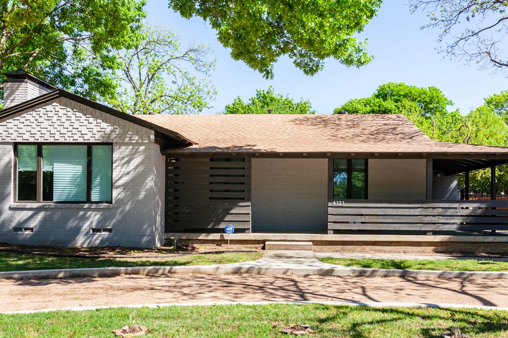 Slide of HME Construction Services