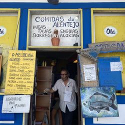 O Melidense - Ola! Don't walk by this restaurant without stopping for a bite. It's got to be the best kept secret in Melides!