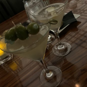 Ocean Steak - Dirty blue cheese martini & lemon drop - Steakhouses Near Me - Atlantic City, New Jersey