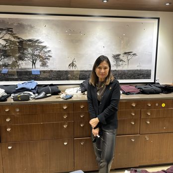 Banana Republic - Lolit (t is silent) is amazing! - Men's Clothing Near Me - Santa Clara, California