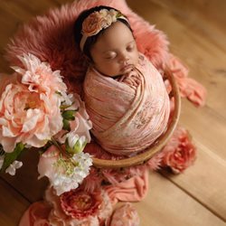 Janessa Taber Studios - Liliana 3 weeks and 4 days old