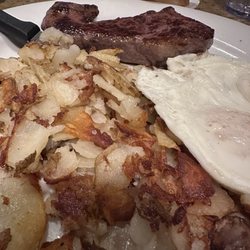 Golden Harvest Cafe - Steak and eggs
