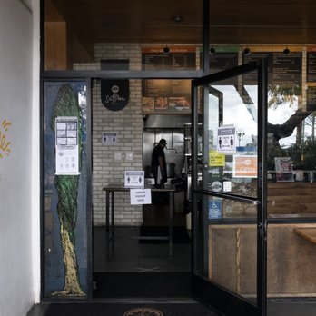 Saffron Thai - Social distancing - Thai Near Me - San Diego, California Saffron Thai - Social distancing - Thai Near Me - San Diego, California