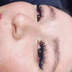 H Lash & Brows - Wispy hybrid