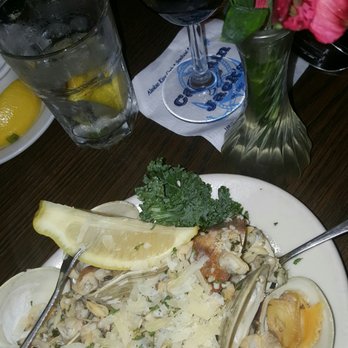 Captain Jack's - Overdone clams 'swimming' in water called 'sauce' - Seafood Near Me - Sunset Beach, California