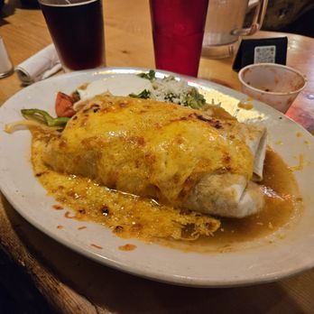 Roberto's Cafe - veggie fajita burrito ($16.95) - Mexican Near Me - Mammoth Lakes, California Roberto's Cafe - veggie fajita burrito ($16.95) - Mexican Near Me - Mammoth Lakes, California