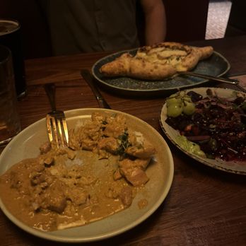 Le Grand - Chicken tikka masala...it's not even red. I'm pretty sure they just used a curry packet - Cocktail Bars Near Me - Pasadena, California Le Grand - Chicken tikka masala...it's not even red. I'm pretty sure they just used a curry packet - Cocktail Bars Near Me - Pasadena, California
