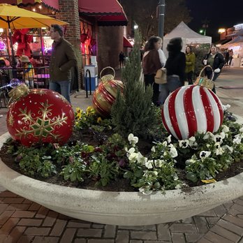 Historic Downtown McKinney - McKinney holiday fest 2023 town square decorations - Landmarks & Historical Buildings Near Me - McKinney, Texas Historic Downtown McKinney - McKinney holiday fest 2023 town square decorations - Landmarks & Historical Buildings Near Me - McKinney, Texas
