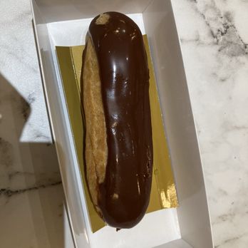 Molly’s Coffee House - Chocolate éclair - Coffee & Tea Near Me - New York, New York
