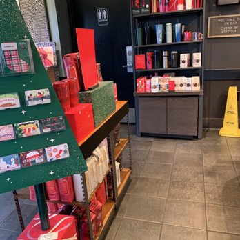 Starbucks - Coffee & Tea Near Me - Commack, New York Starbucks - Coffee & Tea Near Me - Commack, New York