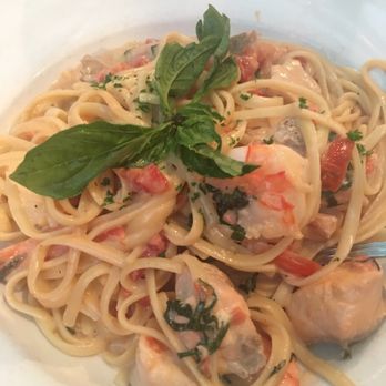 O' Sole Mio Restaurant - Linguine with shrimp and salmon - Pizza Near Me - Millbrae, California