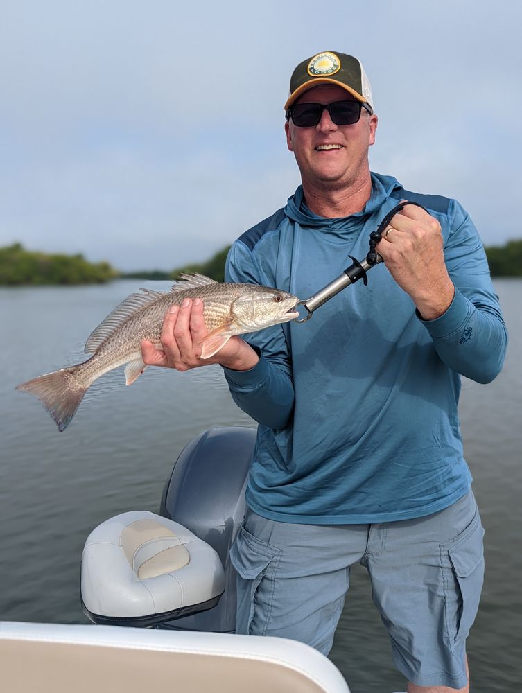 Sunset Glow Guide Service Logo